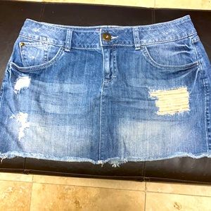 ⭐️Elle Glitter detailed Jean skirt! 🌟🌟